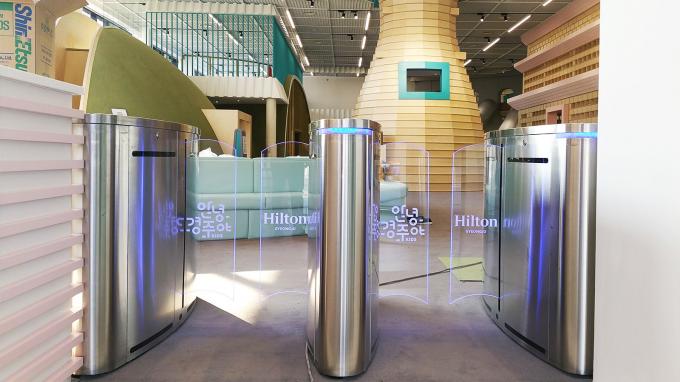 kasus perusahaan terbaru tentang Solusi Turnstile yang Disesuaikan untuk Kompleks Bisnis Modern  3